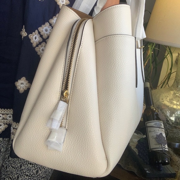 Authentic COACH 1941 Pebbled leather 3 compartments turnlock carryall/tote/Crosb - Picture 8 of 12